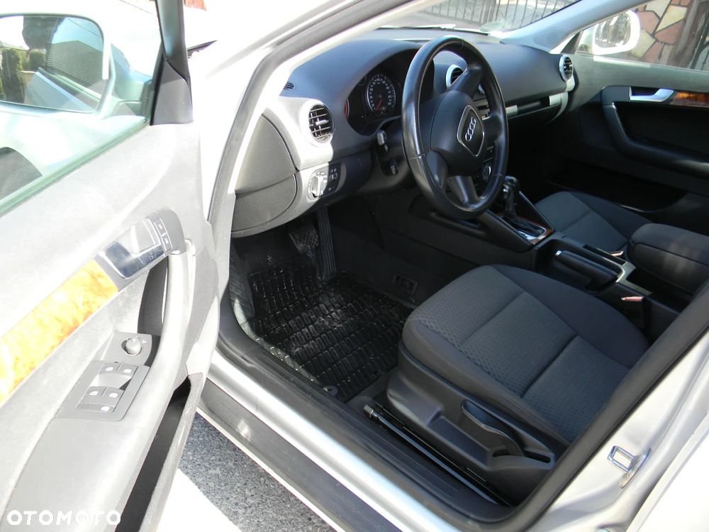 Audi A3 Sportback 1.4 TFSI S tronic Attraction - 10