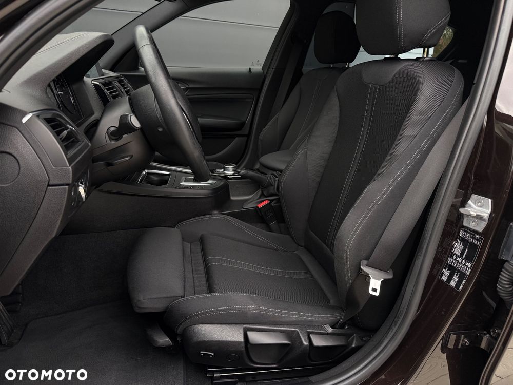 BMW Seria 1 120i Sport Line Shadow sport - 28