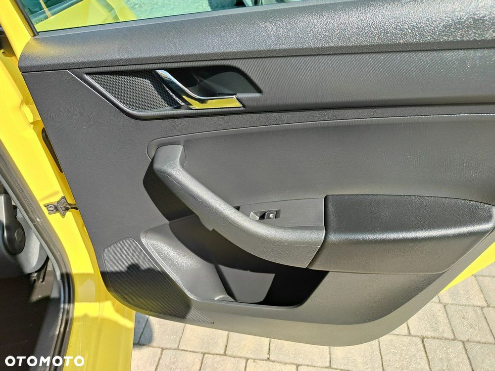 Skoda RAPID 1.6 TDI Active - 28