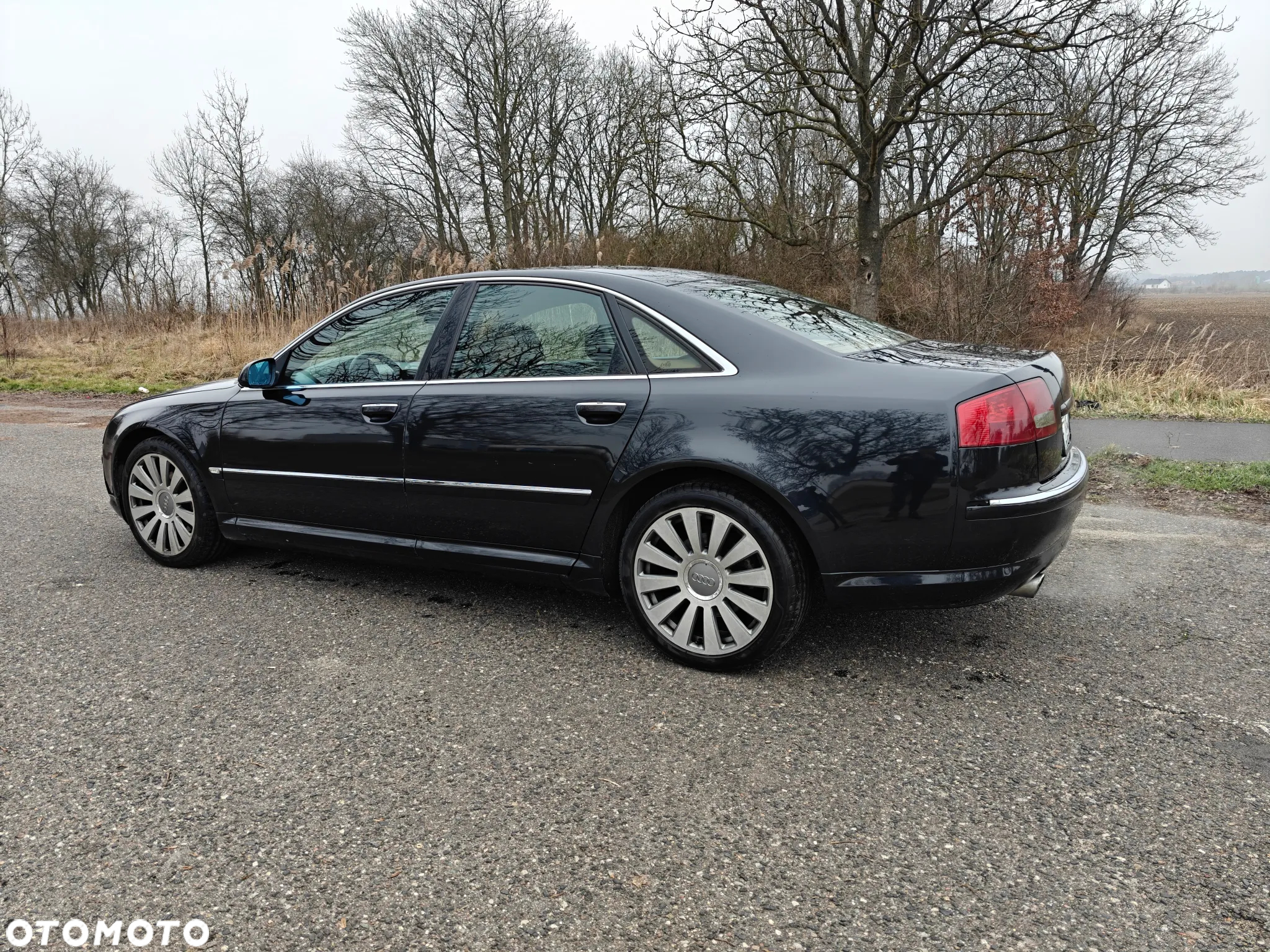 Audi A8 4.2 Quattro - 5