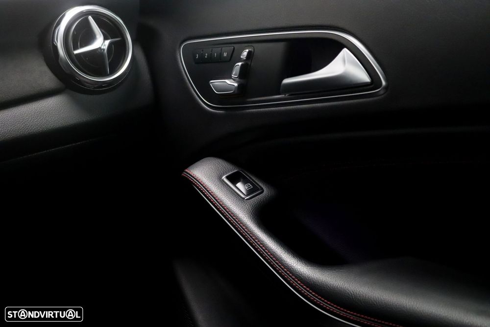 Mercedes-Benz GLA 250 4Matic Style - 17