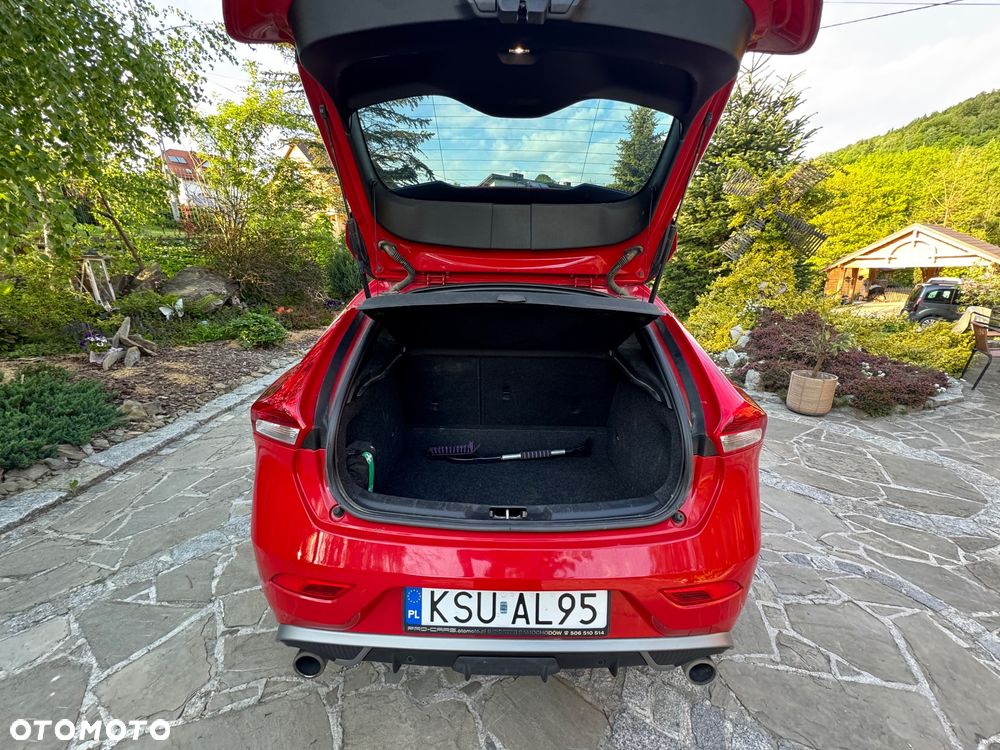 Volvo V40 D2 Drive-E R-Design Momentum - 11