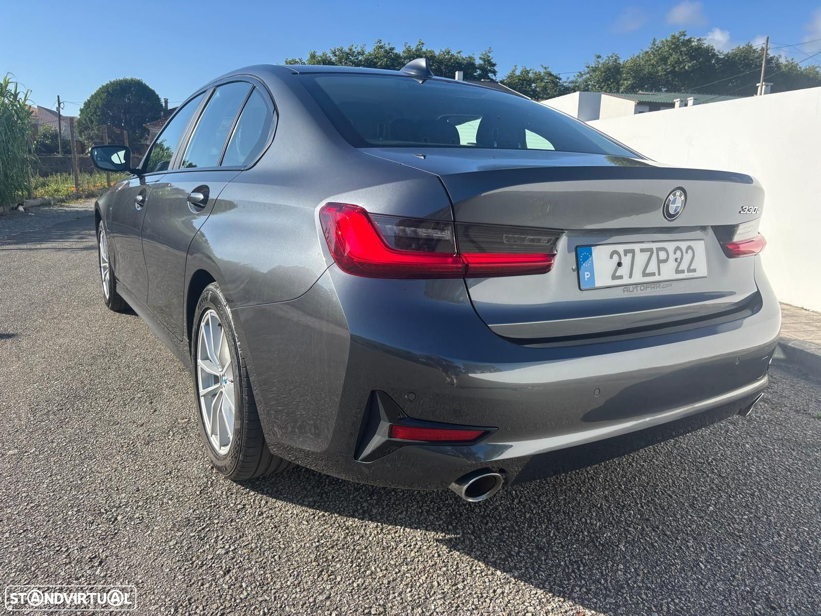 BMW 330 e Touring Corporate Edition Auto - 3