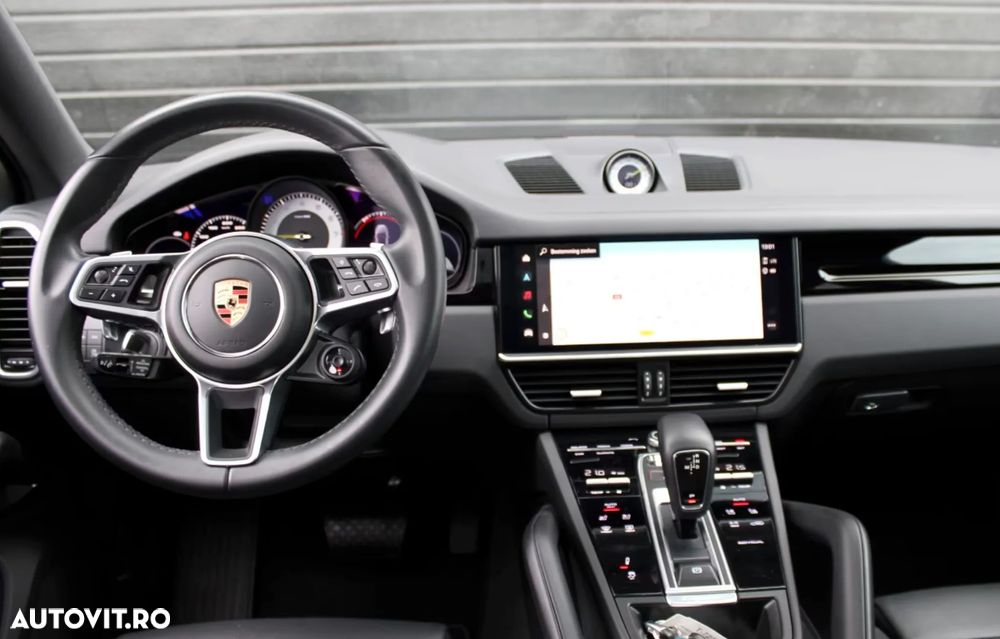 Porsche Cayenne - 5