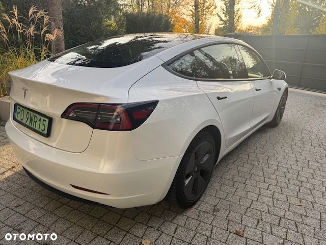 Tesla Model 3 2022 photo 3