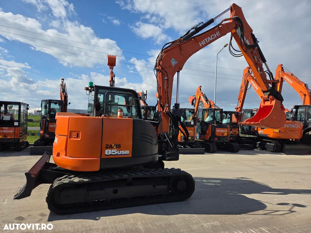 Hitachi ZX85, 2022, 3.177h, LAMA NIVELARE, senile CAUCIUC NOI, CUPLA RAPIDA HIDRAULICA+3 cupe noi, adanc sapare 5m, latimie 2,2m, inst picon pe brate, inst rotire pe brate, Aer condi, Antifurt, Computer in lb romana, leasing 4 ani-PROMOTIE 62.900 EUR+Tva - 12
