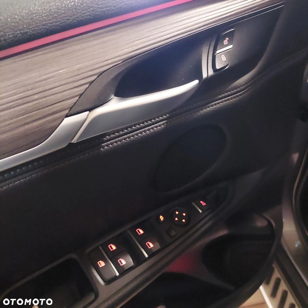 BMW X5 xDrive25d - 39