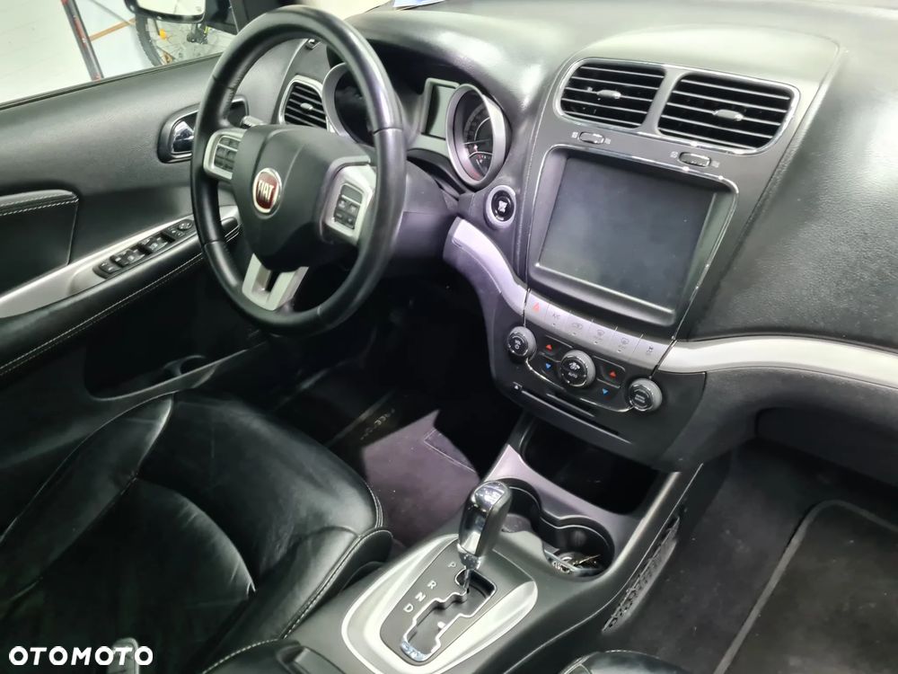 Fiat Freemont 2.0 Multijet 16V DPF Automatik Allrad Lounge - 10