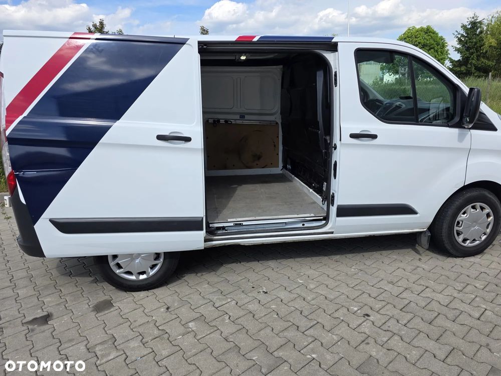 Ford TRANSIT CUSTOM - 6