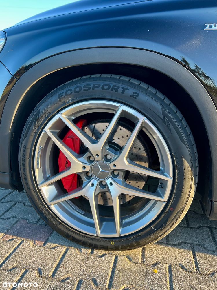 Mercedes-Benz GLA - 15