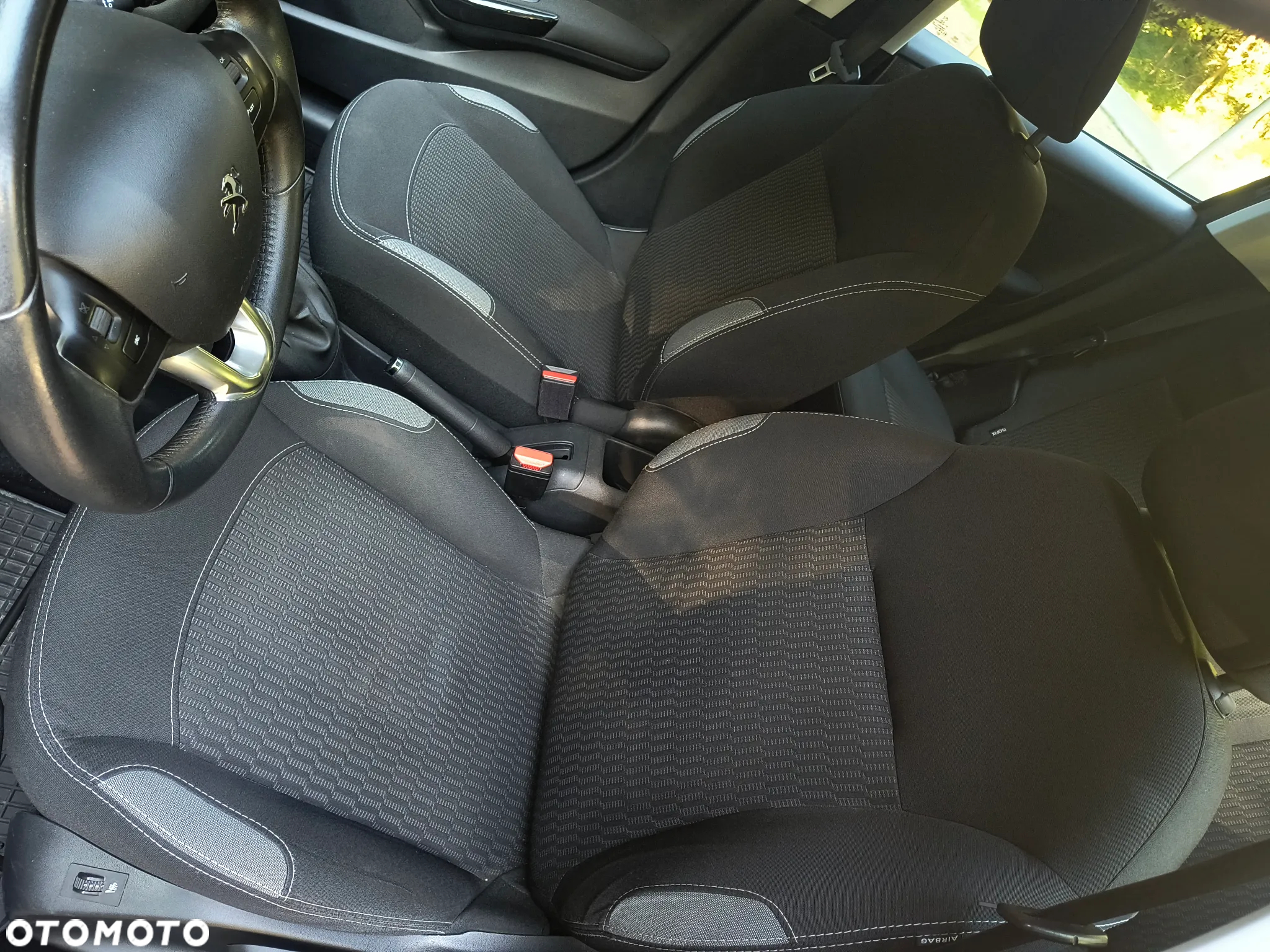 Peugeot 208 Blue-HDi 100 Stop&Start Active - 10