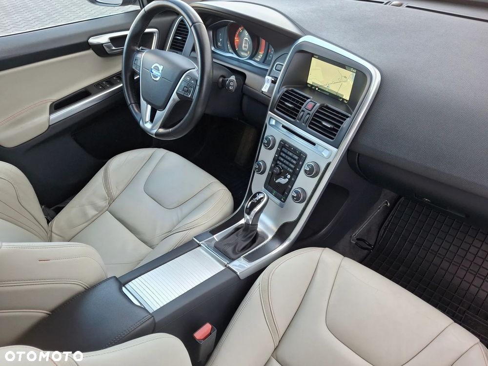 Volvo XC 60 D3 Geartronic Ocean Race - 29