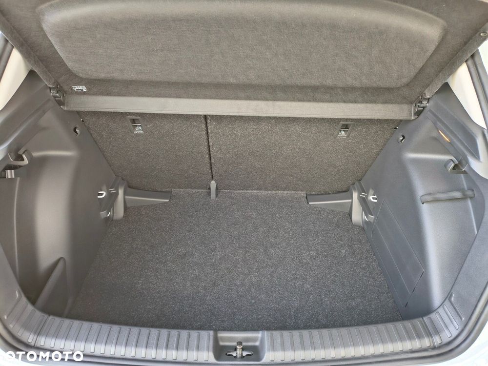 Skoda Fabia 1.0 TSI Drive DSG - 12