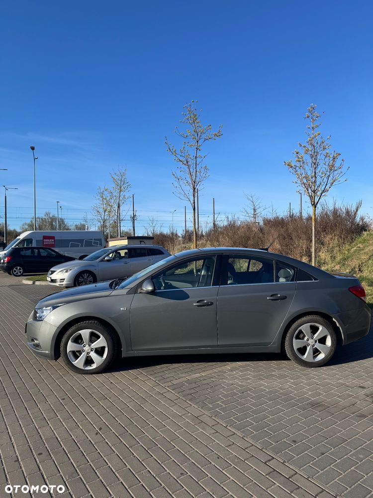 Chevrolet Cruze 1.8 LT+ - 3