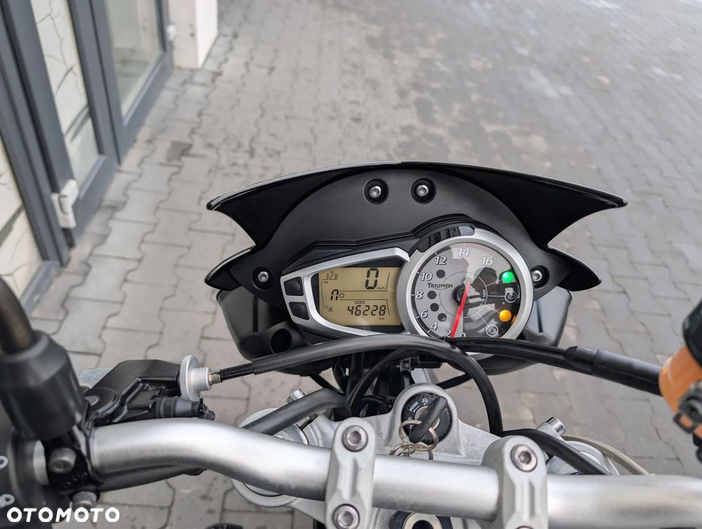 Triumph Street Triple - 15