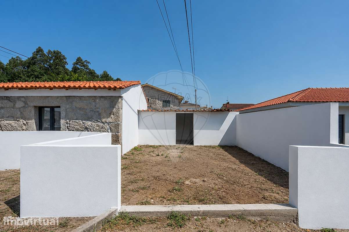 Moradia T2 Totalmente Renovada em Figueiredo, Amares - Grande imagem: 4/24