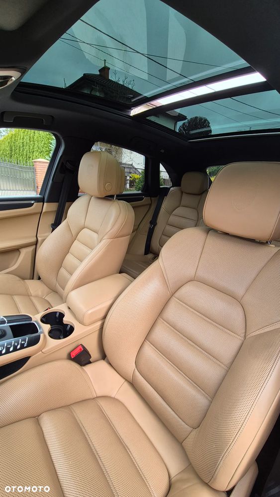 Porsche Macan - 16