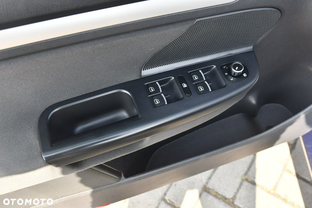 Volkswagen Golf - 12