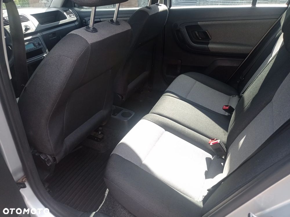 Skoda Fabia 1.4 16V Ambition - 12