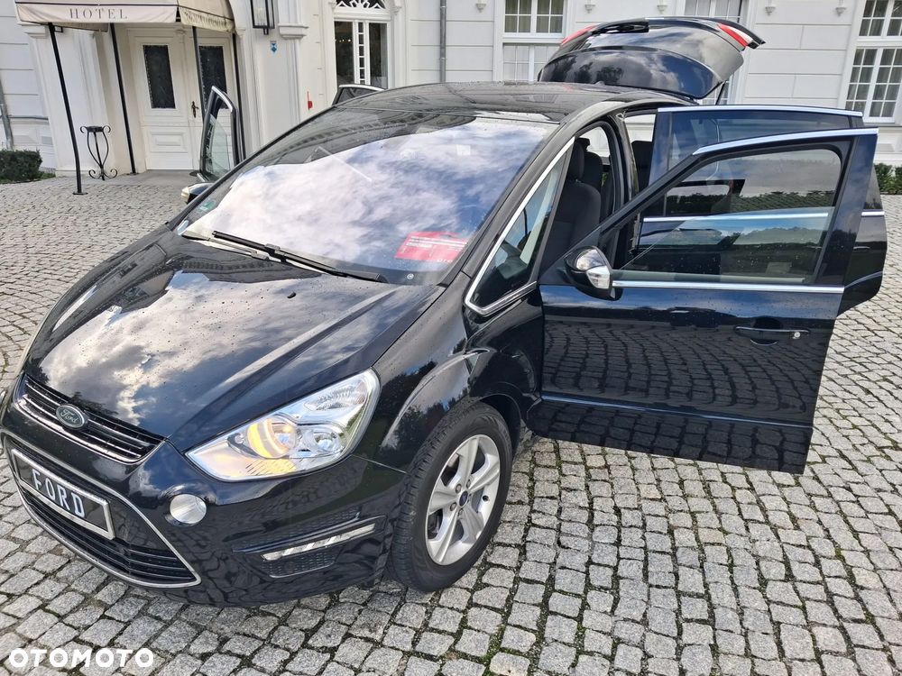 Ford S-Max - 17