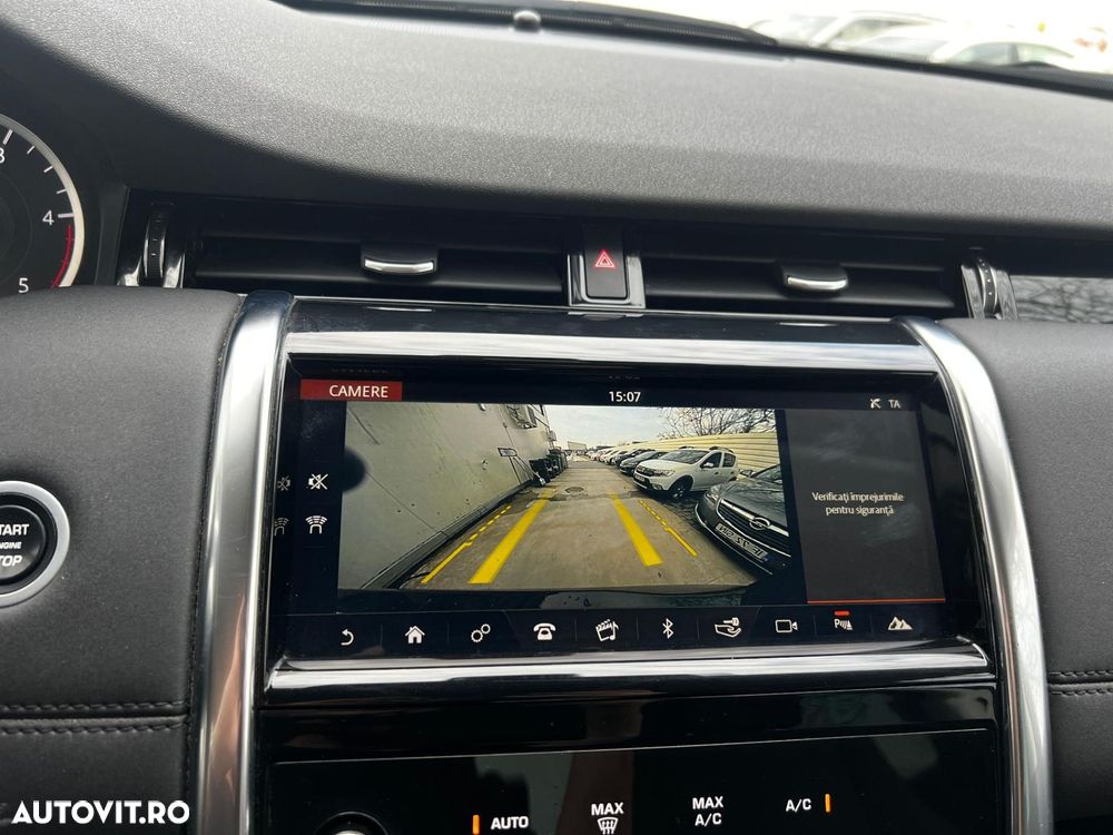 Land Rover Discovery Sport - 21