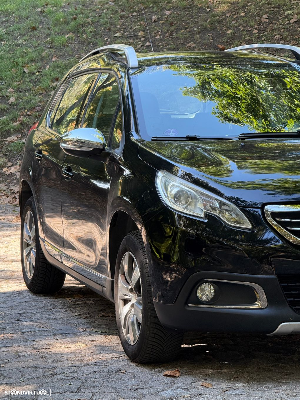 Peugeot 2008 1.2 PureTech Allure - 4