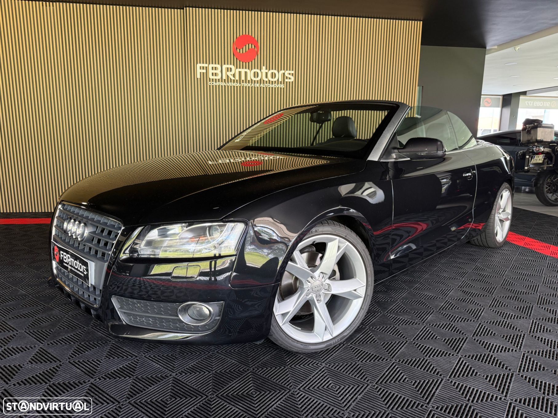 Audi A5 Cabrio 2.0 TDi S-line - 1