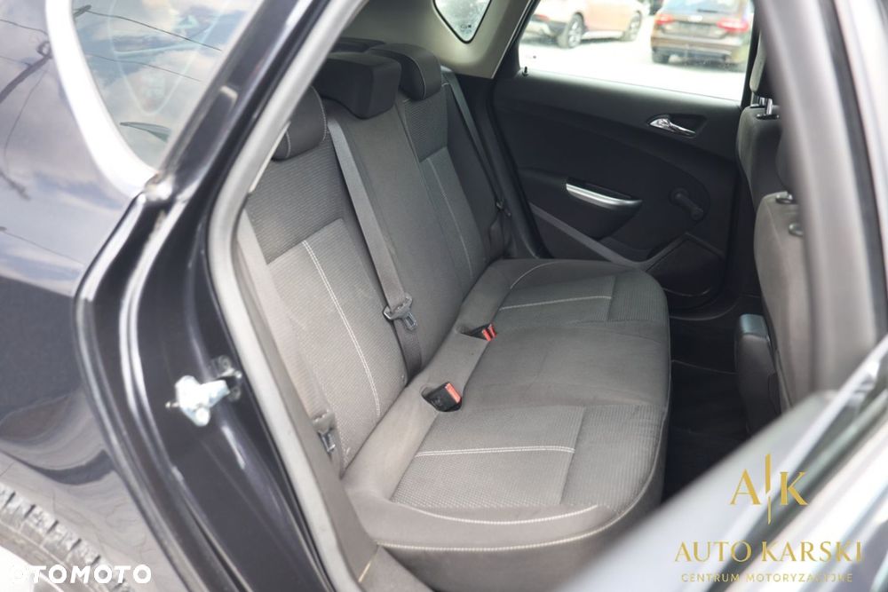 Opel Astra - 16