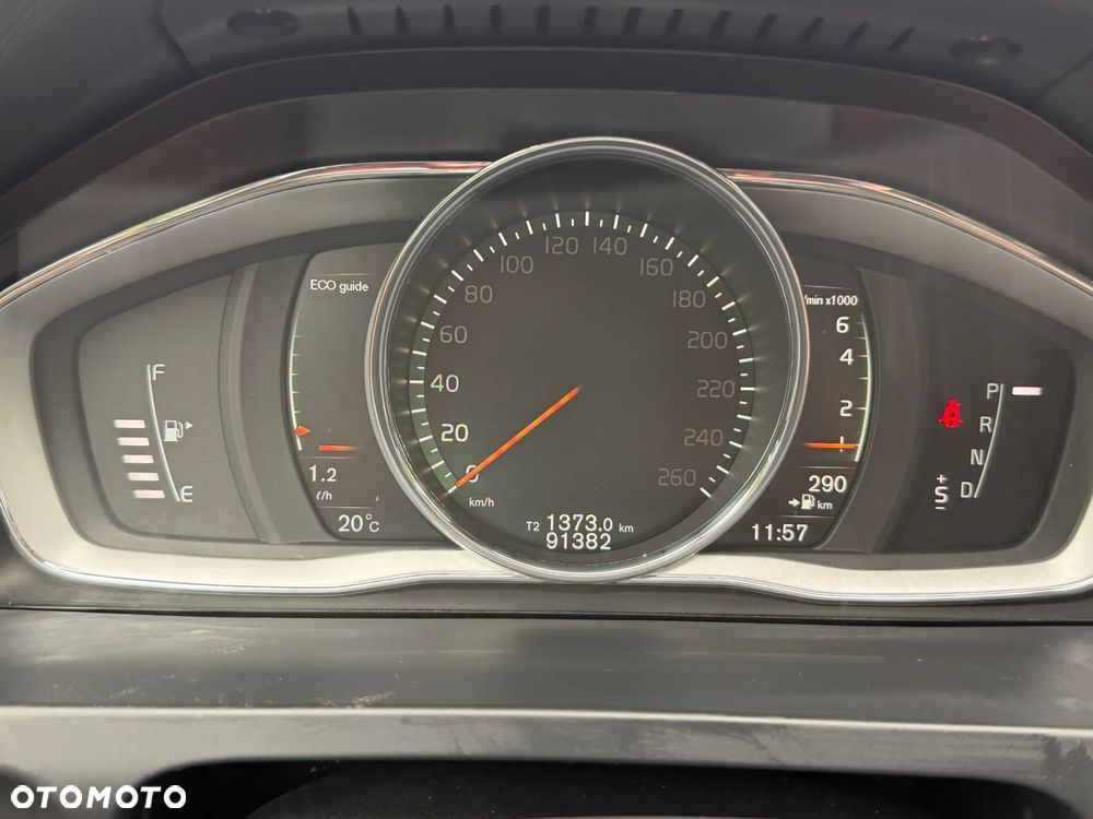 Volvo S60 T3 Drive-E Dynamic Edition (Kinetic) - 4