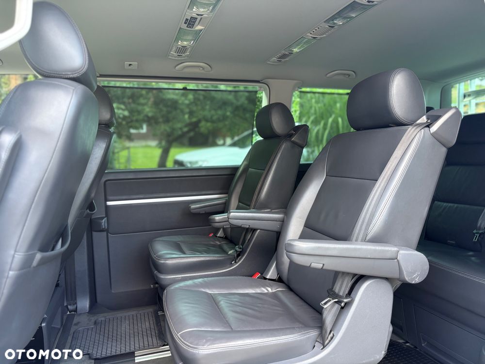 Volkswagen Multivan - 20