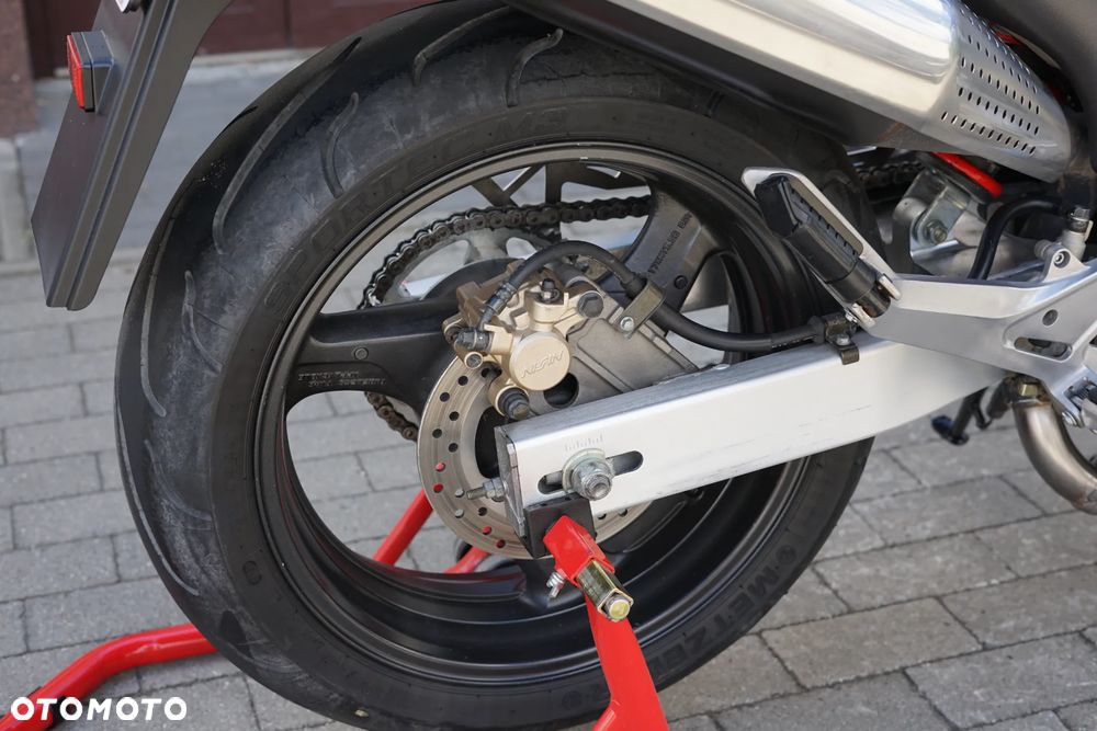 Honda Hornet - 9