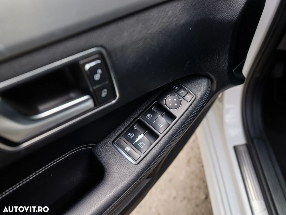 Mercedes-Benz E 220 CDI 7G-TRONIC Avantgarde - 17