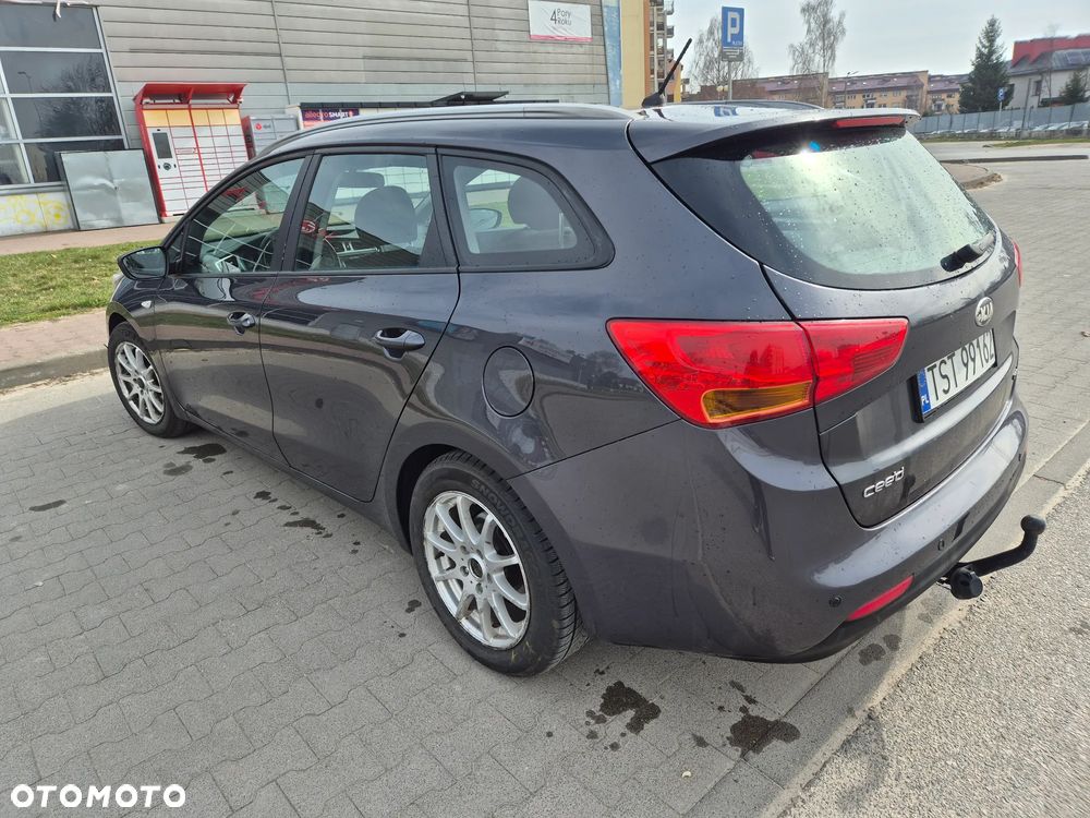 Kia Ceed - 15