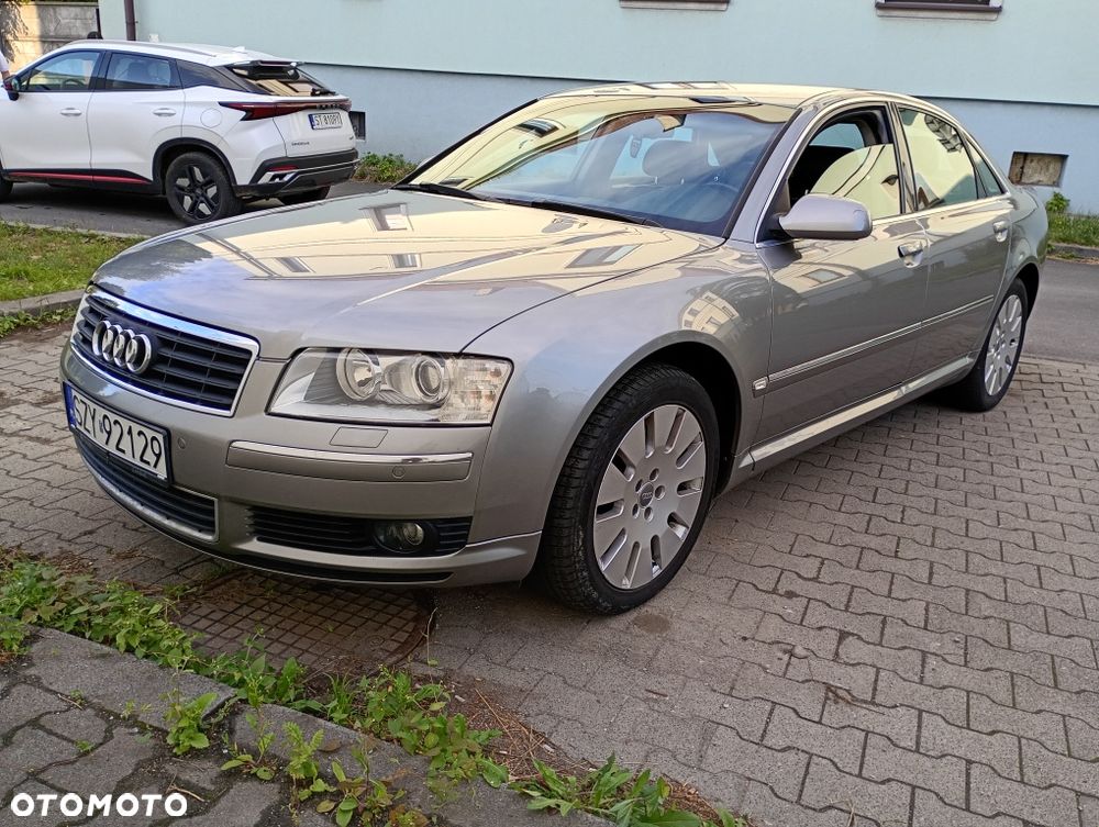 Audi A8 - 4