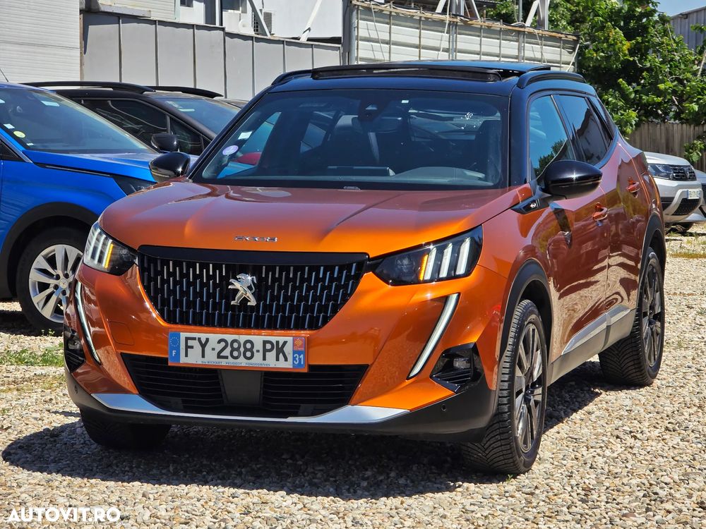 Peugeot 2008 PureTech 130 EAT8 GT - 2