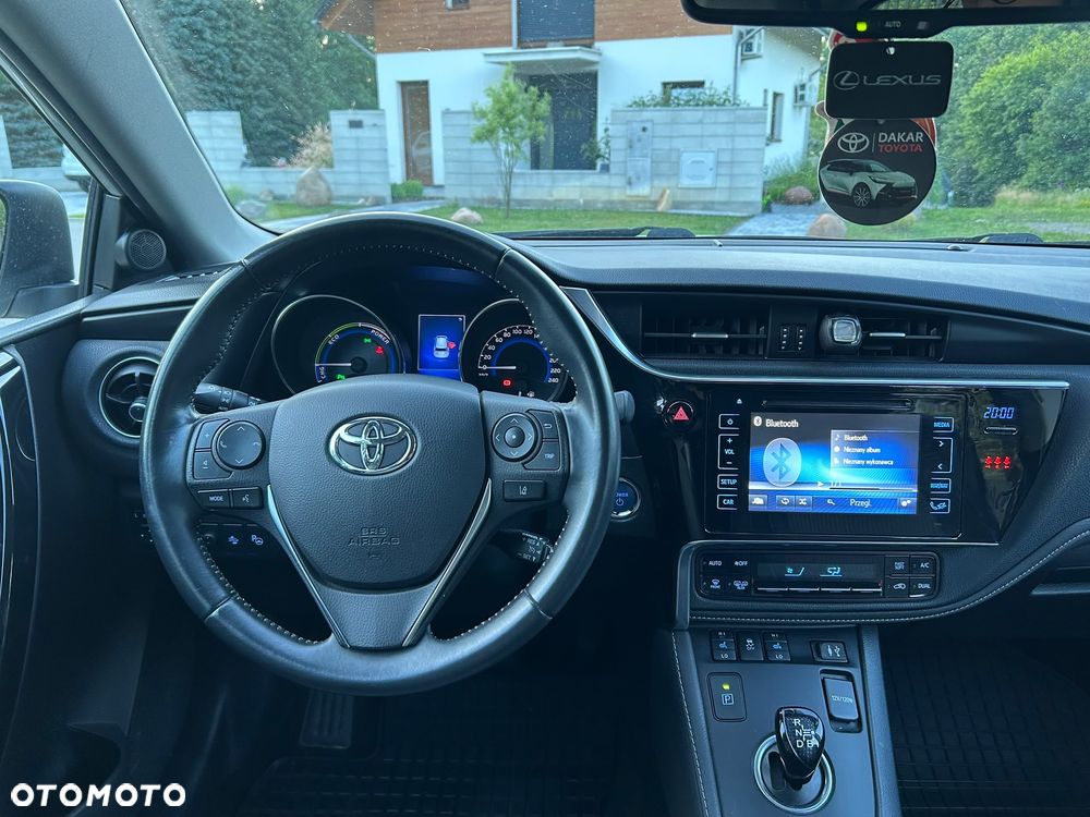 Toyota Auris Hybrid 135 Prestige - 13