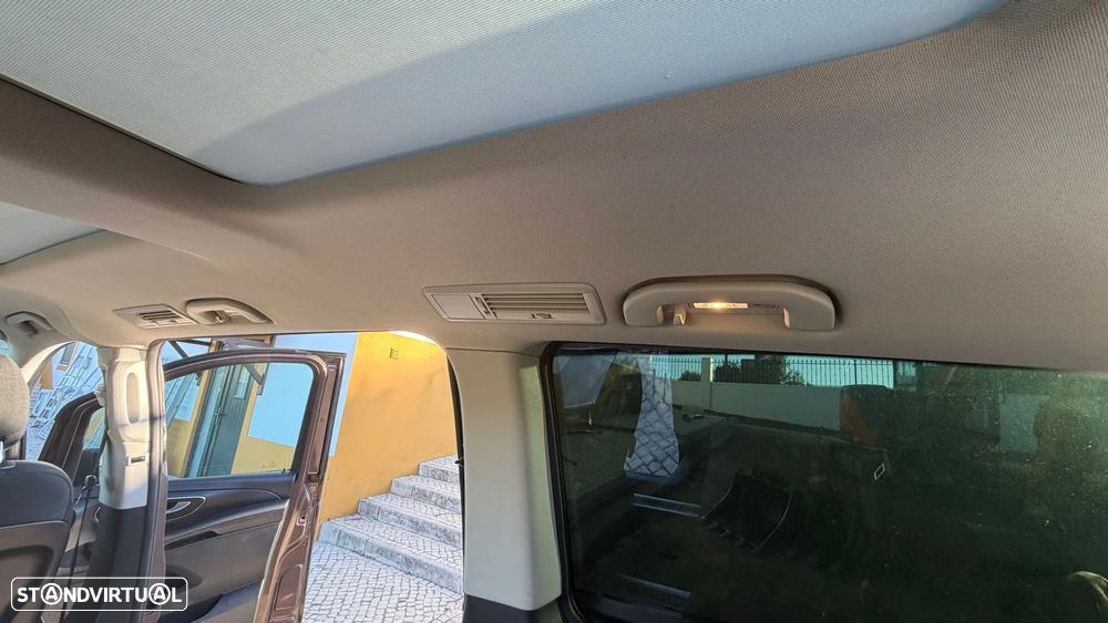 Mercedes-Benz V 220 d Longo Avantgarde Aut. - 34