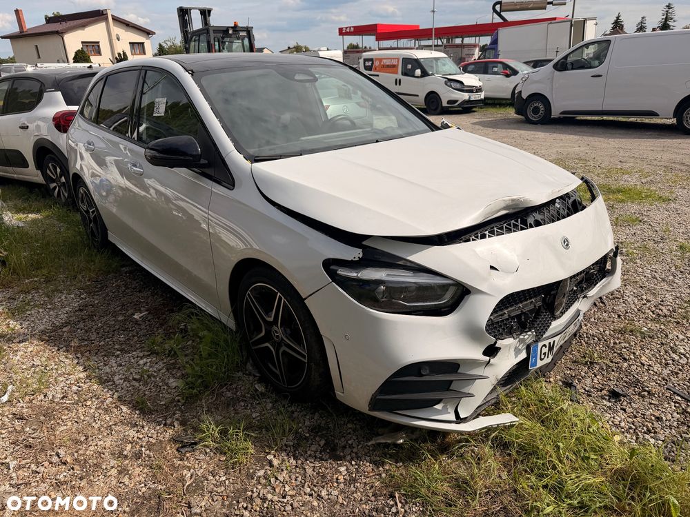 Mercedes-Benz Klasa B 180 d AMG Line 8G-DCT - 2