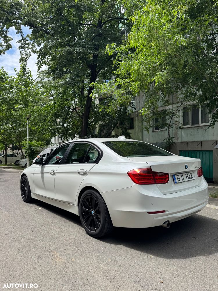 BMW Seria 3 320d EfficientDynamics Edition - 6
