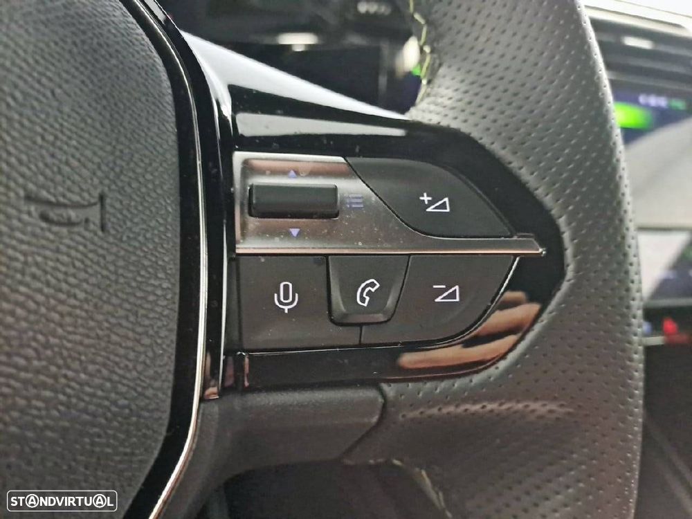 Peugeot 408 1.2 Hybrid GT e-DCS6 - 17