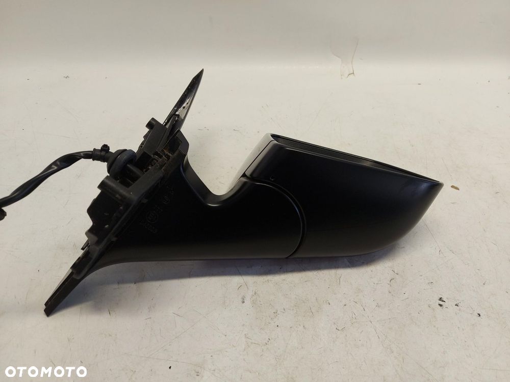 TESLA MODEL Y 2022r LUSTERKO PRAWE 13PIN RHD - 6