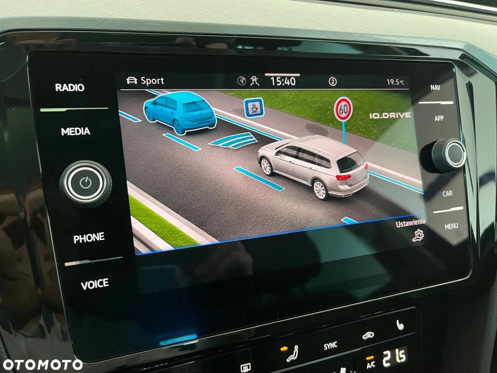 Volkswagen Passat 2.0 TSI Business DSG - 27