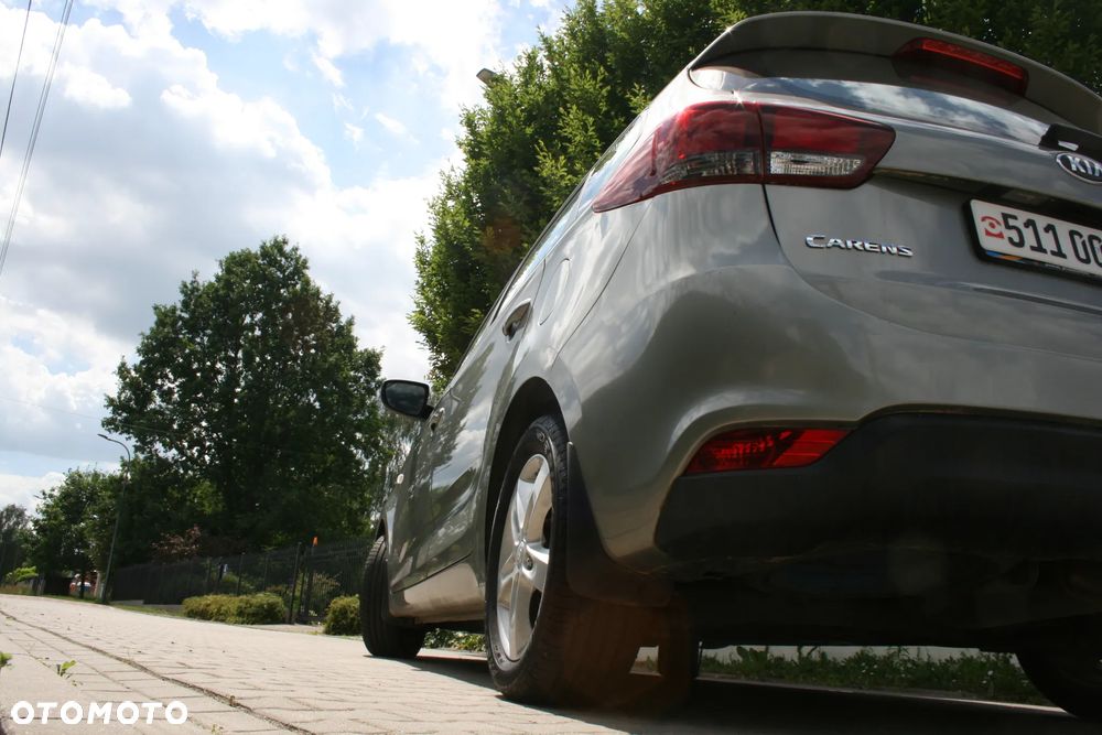 Kia Carens 1.6 GDI M 7os - 9