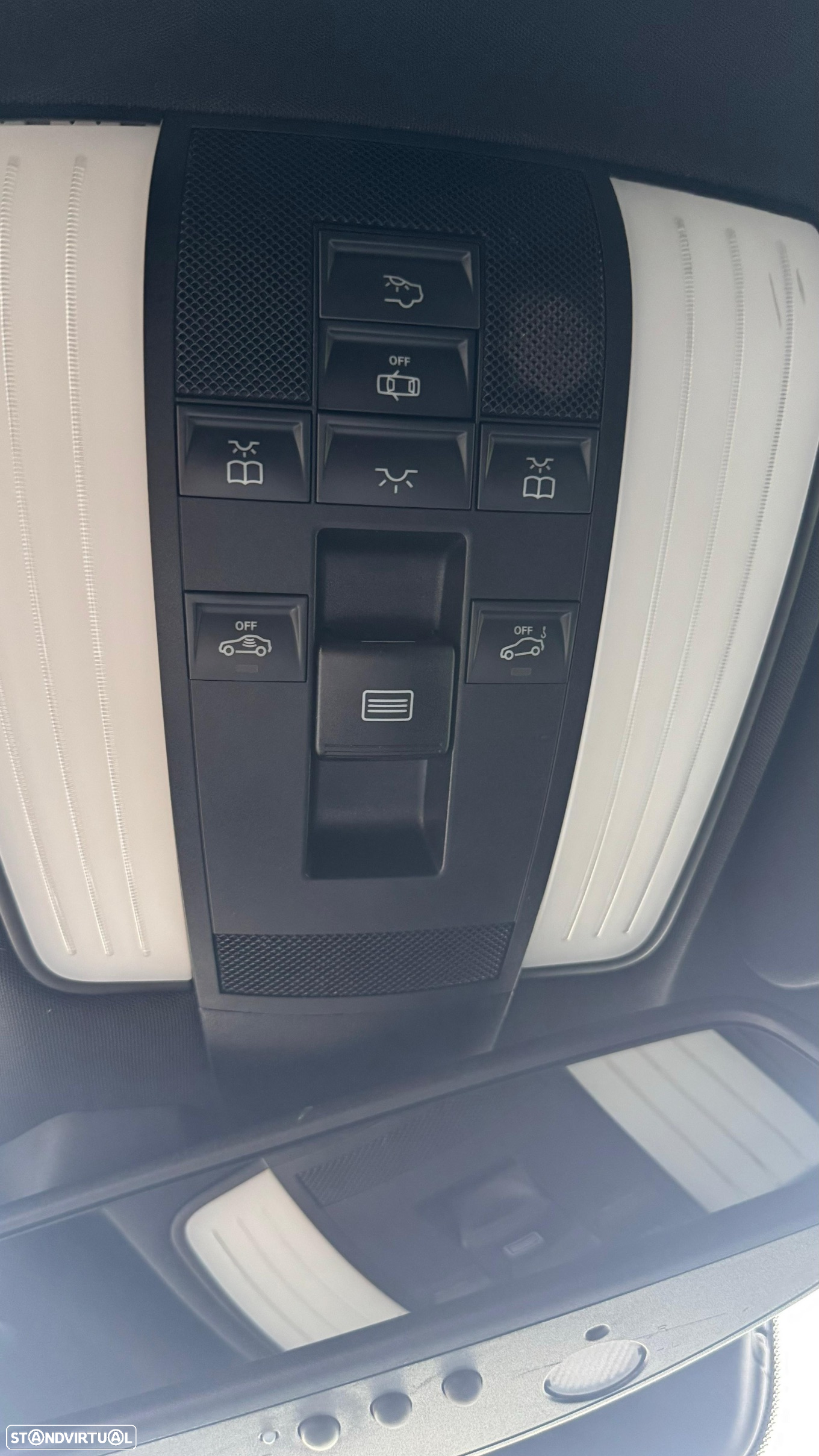Mercedes-Benz E 300 Bluetec Hybrid Avantgarde - 27