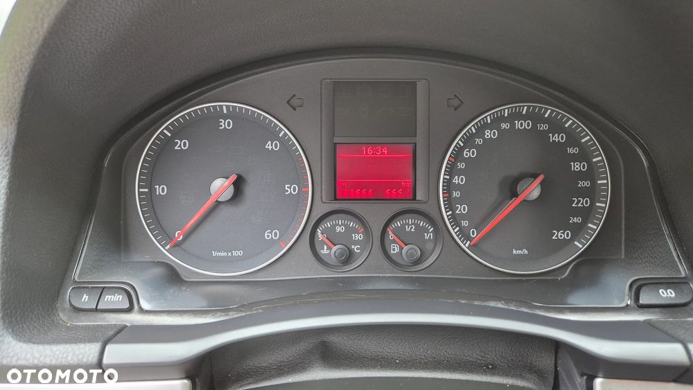 Volkswagen Golf V 1.9 TDI Comfortline - 20