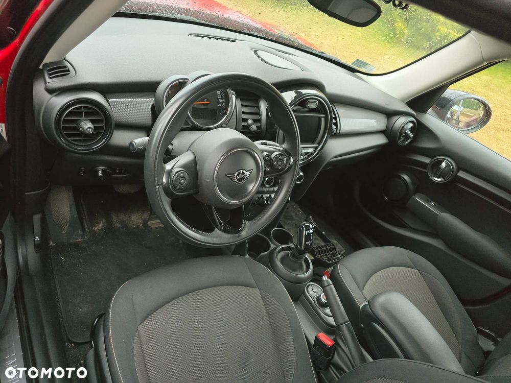 MINI Cooper Standard - 3