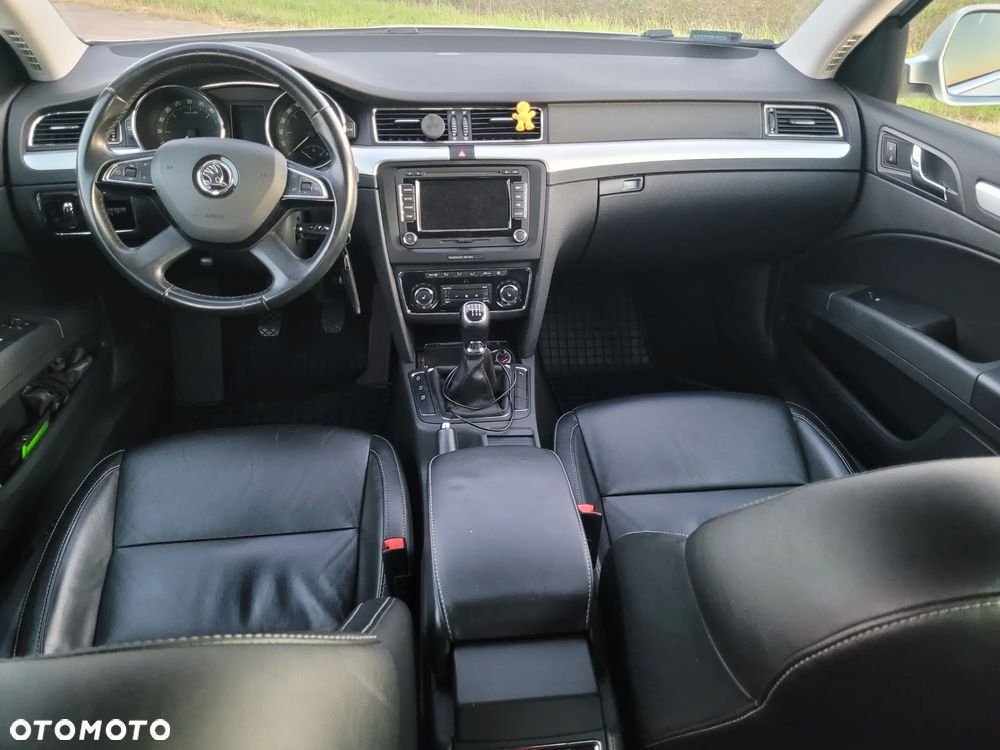 Skoda Superb 2.0 TDI Business - 6