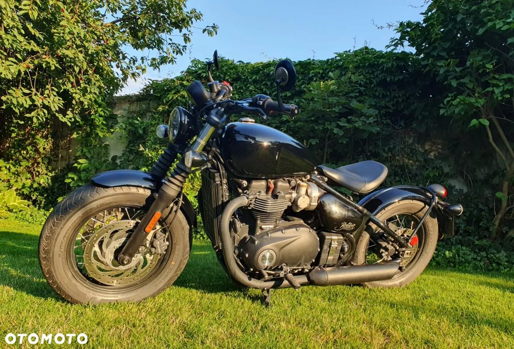 Triumph Bonneville Bobber - 6