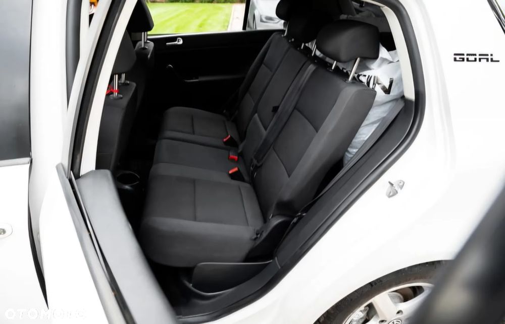 Volkswagen Golf Plus - 10