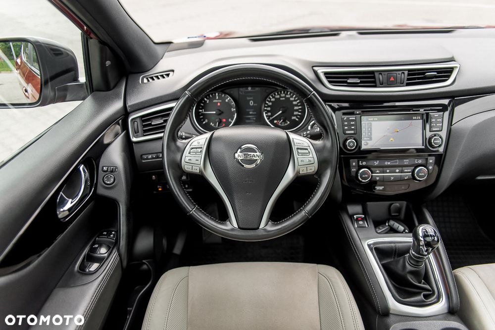 Nissan Qashqai 1.6 DCi ALL-MODE 4x4i TEKNA - 39